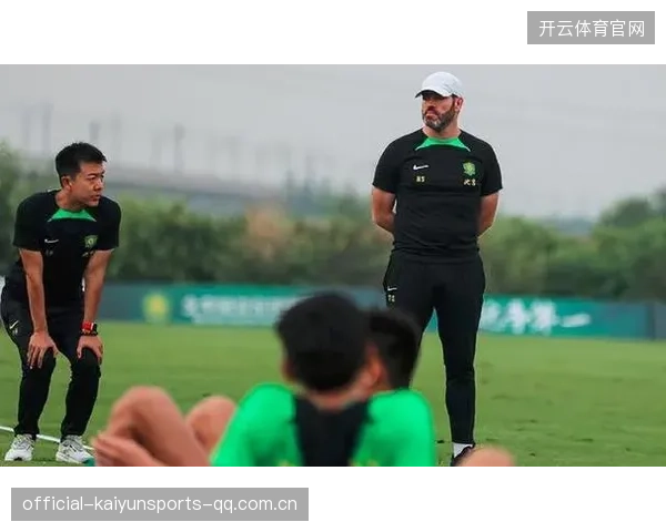 国安新援“小孔”来了！中场大将的“撑腰”力量，让球迷直呼“捡到宝”